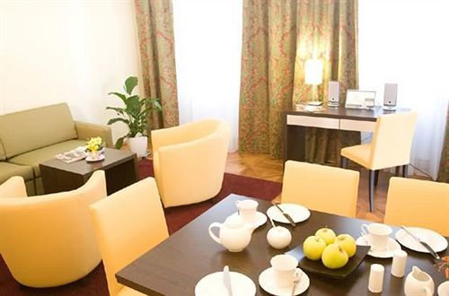 Serviced Apartments Josefstadt City Wina Bagian luar foto